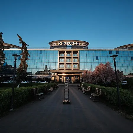 호텔 Hotel Uzhgorod 우주고로트