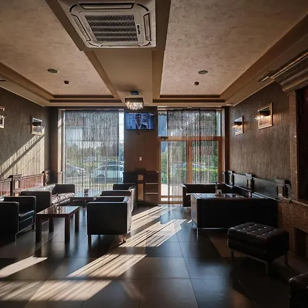 Hotel Uzhgorod 호텔 3*
