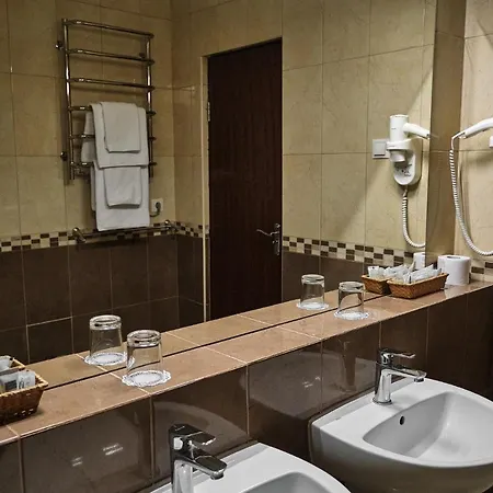 Hotel Uzhgorod 호텔 우주고로트