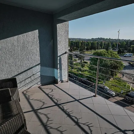 Hotel Uzhgorod 3*