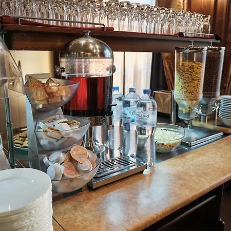 Hotel Uzhgorod 3* 우주고로트