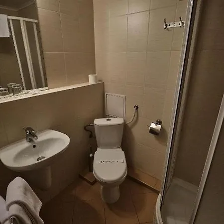 호텔 Hotel Uzhgorod 3*