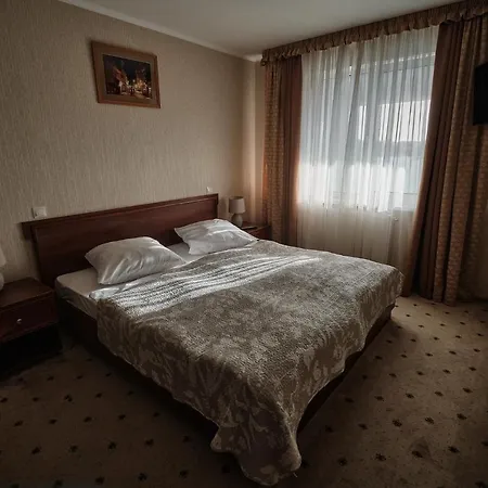 Hotel Uzhgorod 3* ウージュホロド